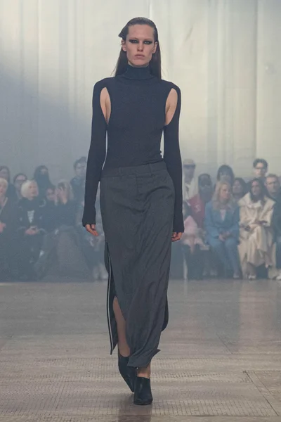 Look 35